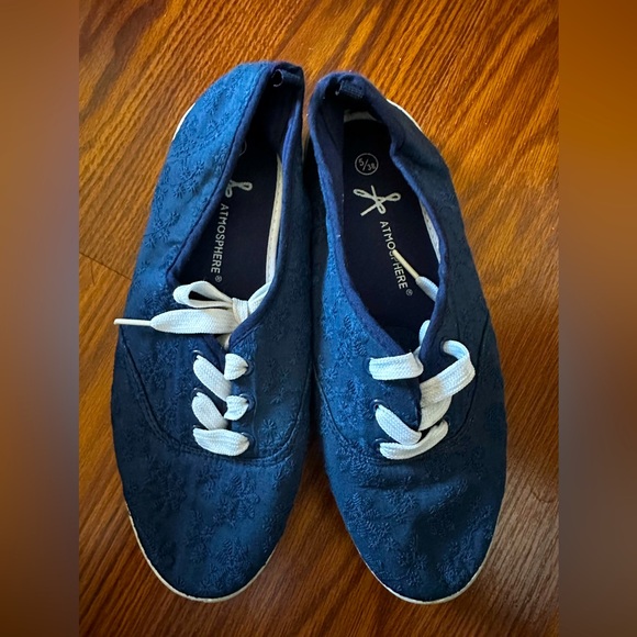 Embroidered Linen Sneakers - Picture 1 of 6